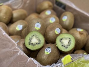 Kiwis-Grupo Niqui-frutas con pepitas